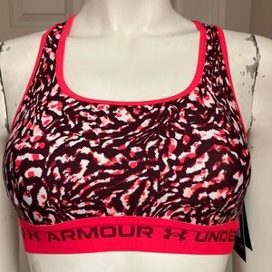 Under Armour Athletic/Athleisure Sports Bra, NWT!